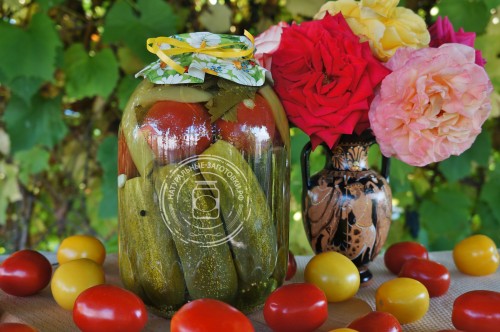 Купить в Ульяновске консервированные помидоры и огурцы маринованные ассорти